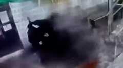 لحظه منفجر کردن خود برای نرفتن به سربازی!