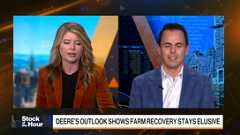 Deere Shares Fall On Disappointing Outlook