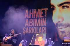 Ahmet Kaya Vefatının 25'inci Yılında Şarkılarıyla Anıldı...