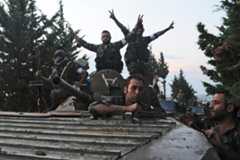 Целью же операции, судя по всему, является продвижение сирийской армии на север к турецкой границе для ликвидации каналов снабжения боевиков