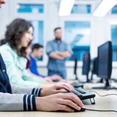 Les métiers du numérique connaissent aujourd’hui un développement constant et durable&nbsp;© Photographee.eu,&nbsp;Adobe Stock