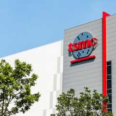 L'entreprise TSMC taïwanaise, qui fournit la quasi-intégralité du&nbsp;marché des puces électroniques les plus sophistiquées, pourrait-elle&nbsp;délocaliser sa production sans fragiliser son empire ?&nbsp;©&nbsp;BING-JHEN HONG, iStock