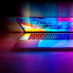 Apple prépare un MacBook Pro doté d’un écran Oled tactile. © Joshua Woroniecki de Pixabay