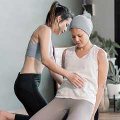 Les Maisons Sport et Santé proposent des activités physiques pour tous, mais&nbsp;sous prescription médicale. Qui peut&nbsp;en bénéficier ? © Ann Rodchua, shutterstock.com