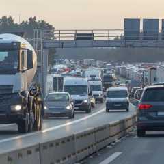 L’exposition périnatale aux particules fines et à la pollution de l’air augmente le risque de leucémie aiguë pendant l’enfance. © Prill, Shutterstock.com