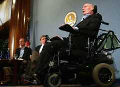 Actor Christopher Reeve (R), James Thomson, professor of Anatomy of the University of Wisconsin-Madison (L) and John Gearhart, Professor of Medicine at the Institute for Cell Engineering, Johns Hopkins University speak at the National Press Club, October 27, 2003 in Washington, DC. Reeve delivered remarks on stem cell research on the 5th anniversary of the discovery of stem cells.  (Photo by Mark Wilson/Getty Images)