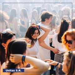Afgelopen_maand_vond_onze_festivaldag_ter_ere_van_het_21e_kroeglustrum_plaats._Bij_Colorado_Charlie_vierden_onze_leden_het_105-jarige_societeitsbestaan_van_ons_Symposion_quintentolboom.heic