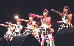 新曲『One・Two・Three／The  摩天楼ショー』の発売記念イベントを、28日に行ったモーニング娘。　（C）ORICON DD inc. 