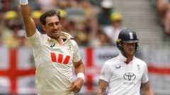 Mitchell Starc celebrates