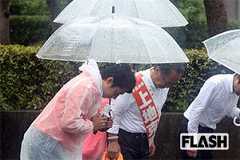 小泉進次郎「上地雄輔の父」応援に頑張りすぎてウトウト