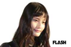 橋本愛『べらぼう』最終回放送で共演陣との豪華集合写真を披露!　視聴率ワー…