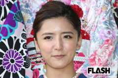 【お腹にタトゥーが】離婚発表から約1カ月の藤井萩花　ヘソピアスも披露…イ…