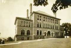 Early view of the Doane Academy Building (Denison University Archives & Special Collections)