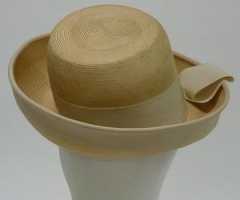 Thumbnail image of item number 3 in: 'Breton Hat'.