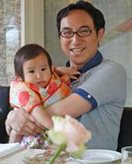 普段はカメラマンのパパだから、父の日には子どもと一緒の写真を撮ってもらおう！