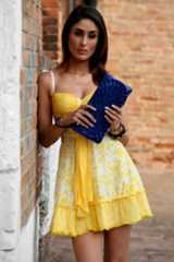 With her size-zero figure and beautiful looks, Kareena is the most sought after actresses in Bollywood. The actress has never gone wrong with her style sense be it Indian or western wear.