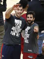 Willy, junto a Ricky Rubio.
