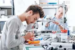 Galicia incorporará un sistema dual en sus universidades el próximo curso