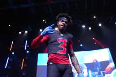 Tank Dell durante el draft de 2023.