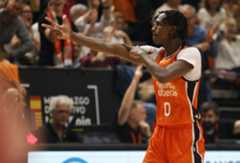 Brancou Badio, durante un partido reciente con el Valencia.