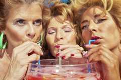 'Cocktail' de la serie 'La turista' (2019-2020) de Kourtney Roy.