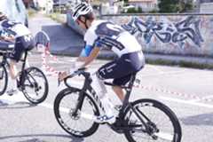 Romo, con apósitos tras su caída.