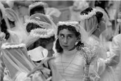 La entrañable niña bizca Isabelita, de Ricard Terré, tomada en Sant Boi de Llobregat en 1958.