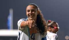 Silvia Cristóbal, jugadora de la selección española sub 17, tras marcar frente a Colombia.