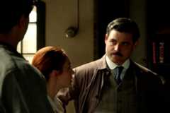 'La Promesa', avance del capítulo del martes 18 de noviembre: Manuel, Enora y Toño descubren fallos graves en las piezas