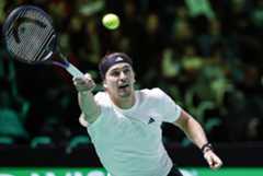 Zverev, en su partido ante Cerundolo, este jueves.