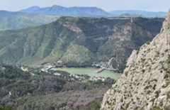 Soy de Málaga y esta es la ruta entre embalses y miradores que pocos conocen: 22 kilómetros de historia y calma entre Campillos y Álora