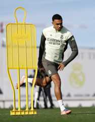 Trent Alexander-Arnold, en un entrenamiento del Madrid esta semana.