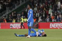 Vinicius y Bellingham lamentan la derrota.