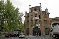 El edificio, durante los años en que estuvo okupado.