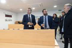El alcalde de La Algaba, Diego Manuel Agüera, junto al secretario general del PSOE de Sevilla, Javier Fernández.