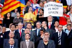 Montilla y Carod, entre otros, presidieron el palco. (Foto: Santi Cogolludo)