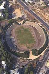 Стадион Еврейского университета в кампусе Гиват-Рам с высоты птичьего полета. Фото А. Охайона. Государственное бюро печати. Израиль.