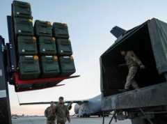 Lithuania, US Deliver Military Aid to Ukraine Including Stinger Missiles and Humvees