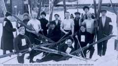 Ovatko tässä Tarton ensimmäiset hiihtokilpailijat? Viron urheilu- ja olympiamuseon mukaan kuva on vuodelta 1914. Toisaalta Tallinna Post arveli vuonna 1935, että ensimmäiset kilpailut järjestettiin jo kahta vuotta aiemmin.