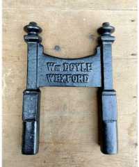 Bootscraper - WM DOYLE - H - Cast iron - H331