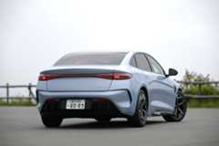 BYDシールのリヤスタイリング