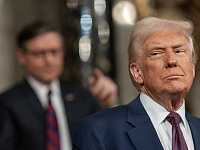 Time заменил обложку после критики Дональда Трампа