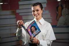 MPME - RETRATO NATHALIA ARCURI