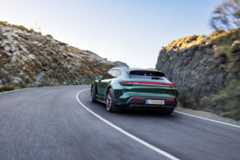 Com troca de CEO e prejuízo bilionário, Porsche acende luzes de advertência