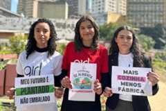 Jovens pressionam vereadores por proibição de ultraprocessados em escolas de SP