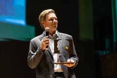 SÃO PAULO, SP, BRASIL. 30/09/2024 -  Mario Haberfeld (Onçafari), segundo vencedor da Categoria Popular Mobilização da 21ª edição do Prêmio Empreendedor Social 2025, na Sala São Paulo, na noite desta terça-feira (30). O concurso realizado por Folha e Schwab traz como finalistas seis iniciativas que apresentam soluções para tornar as cidades e o planeta mais resilientes e sustentáveis. (Foto: Rafaela Araújo /Folhapress, EMPREENDEDOR SOCIAL) ***EXCLUSIVO FOLHA*** ORG XMIT: PRÊMIO EMPREENDEDOR SOCIAL