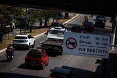 Veículos a gasolina e diesel crescem 7 vezes mais que frota elétrica em São Paulo