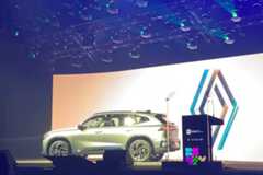 Renault abre Salão do Automóvel de SP com SUV de luxo Koleos e picape Niagara; veja fotos