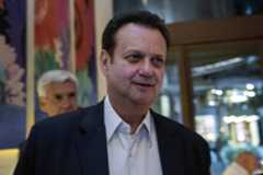 Kassab diz que Bolsonaro é 'um pouco mais radical de direita' e continuará inelegível