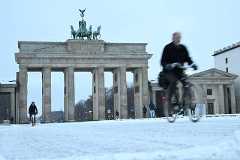 Snowfall hits Germany's capital Berlin